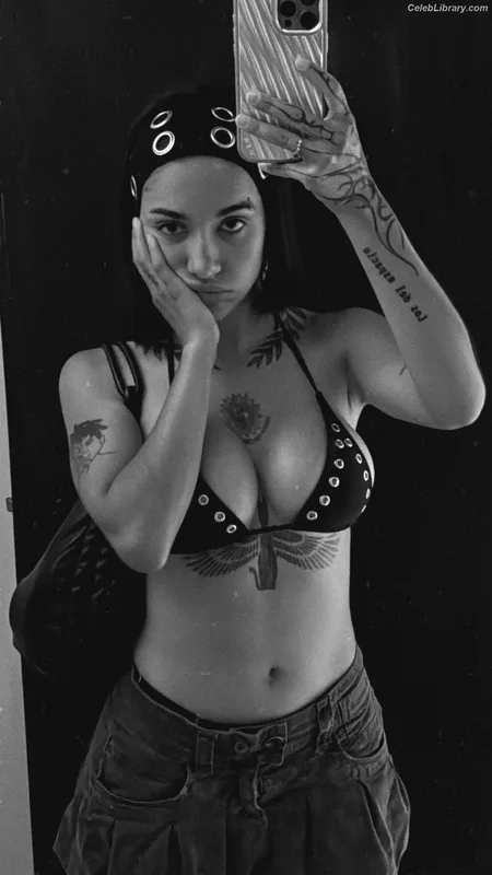 Maria Becerra photo 2 of 195