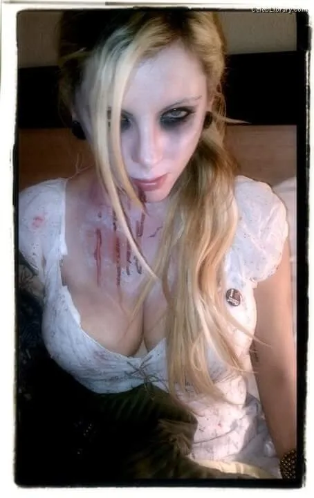 Maria Brink photo 6 of 48