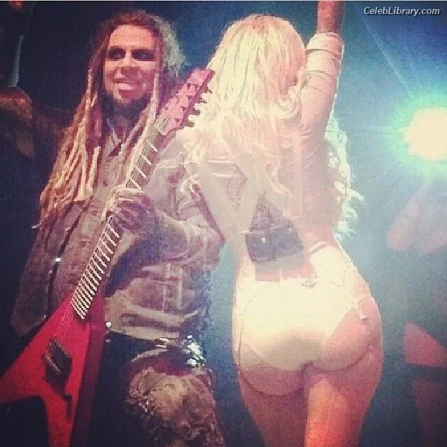 Maria Brink photo 22 of 48