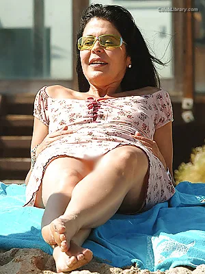 Maria Conchita Alonso photo 2 of 76