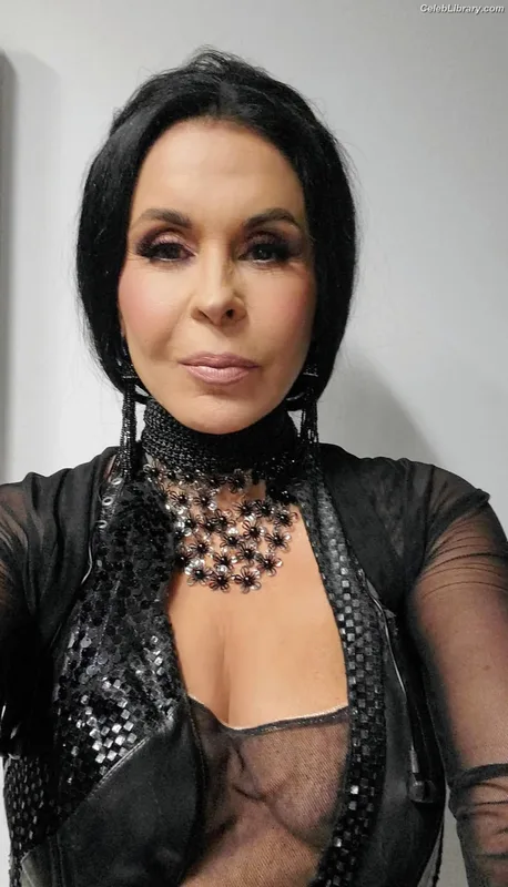 Maria Conchita Alonso photo 16 of 76
