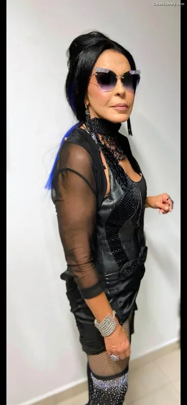 Maria Conchita Alonso photo 17 of 76
