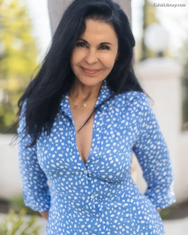 Maria Conchita Alonso photo 19 of 76