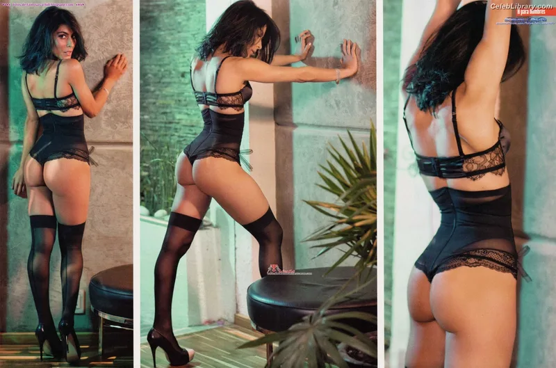 María León photo 2 of 88