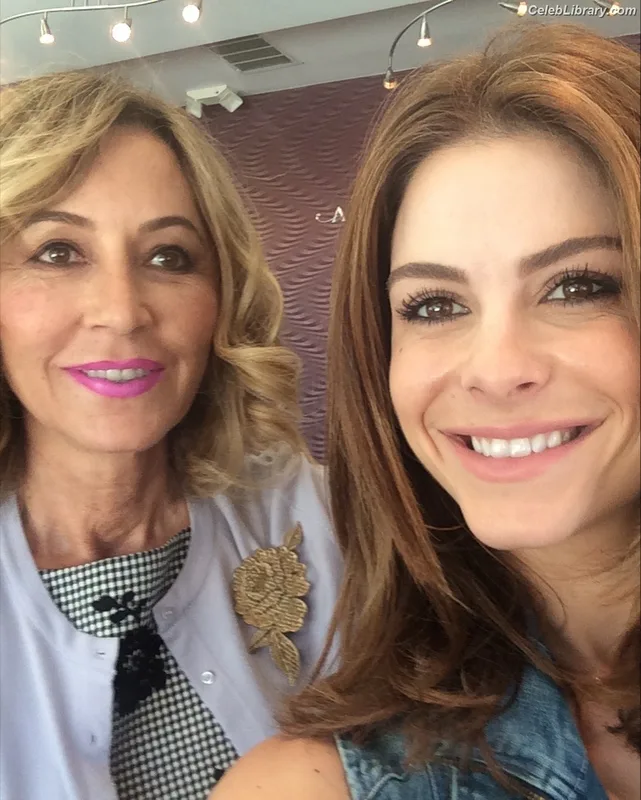 Maria Menounos photo 10 of 320