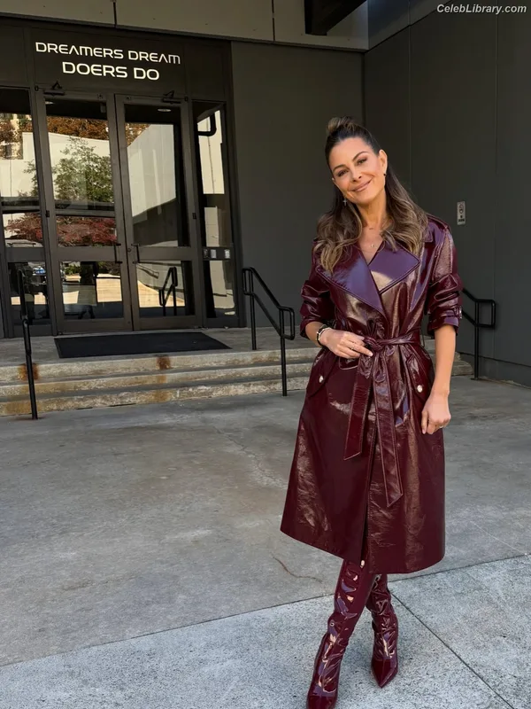Maria Menounos photo 14 of 320