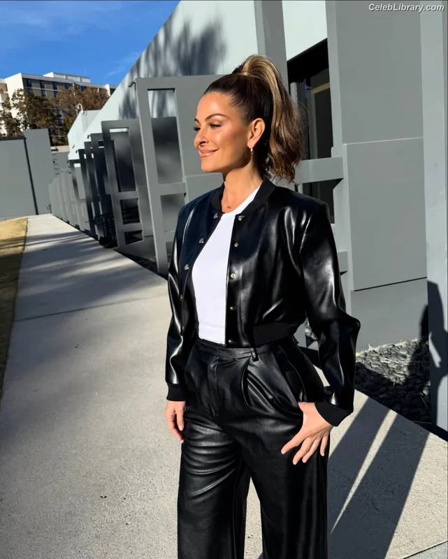 Maria Menounos photo 18 of 320