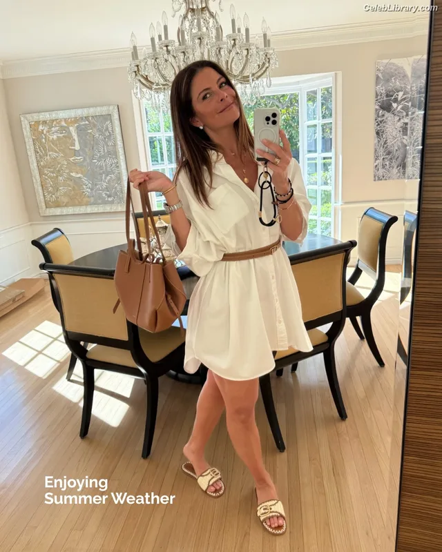 Maria Menounos photo 1 of 320