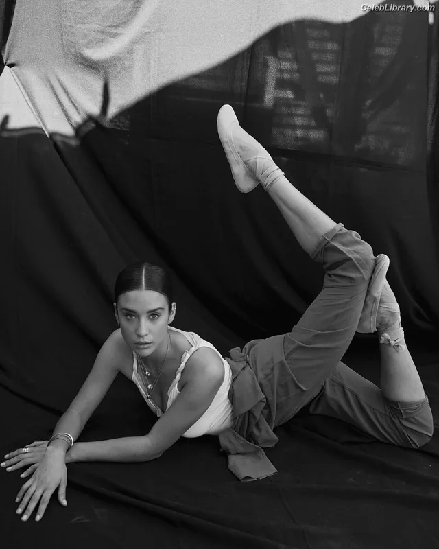 Maria Pedraza photo 20 of 432