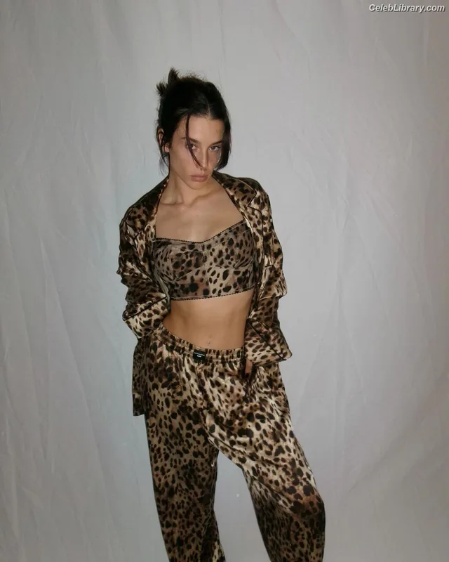 Maria Pedraza photo 2 of 432