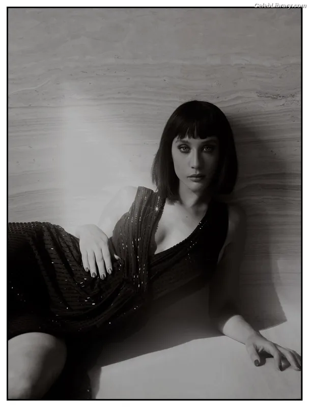 Maria Pedraza photo 22 of 432