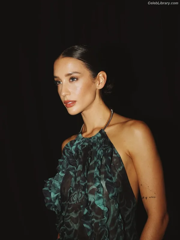 Maria Pedraza photo 5 of 432