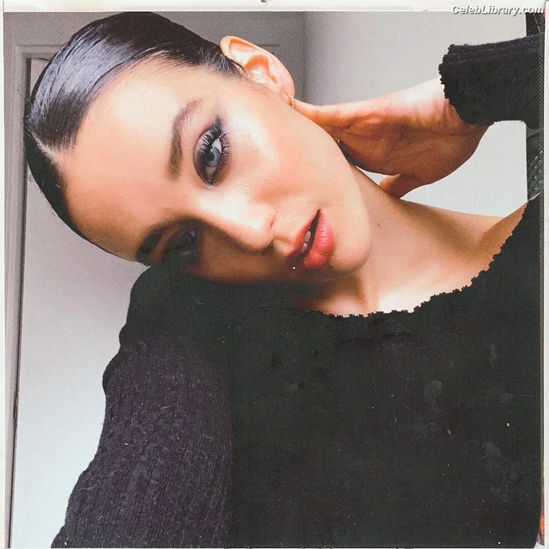 Maria Pedraza photo 20 of 432
