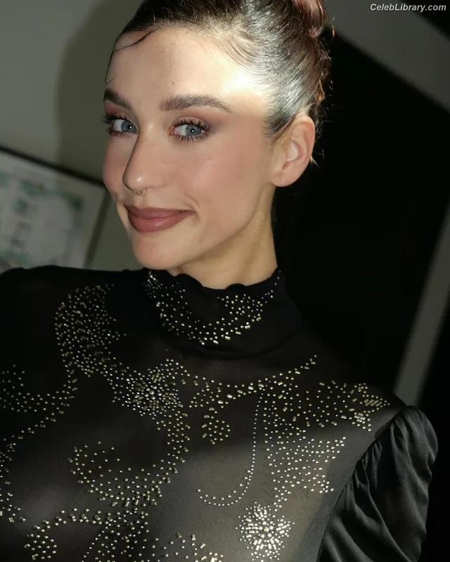 Maria Pedraza photo 14 of 432
