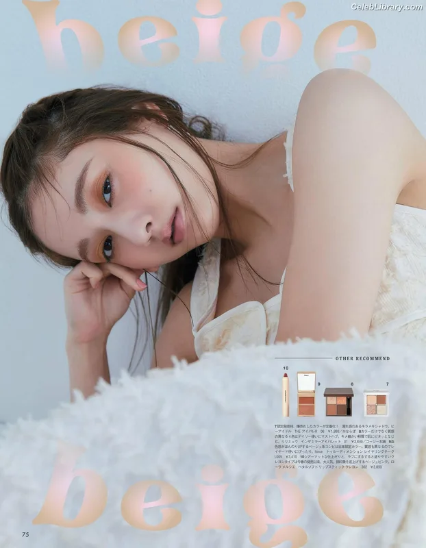 Maria Tani photo 15 of 54