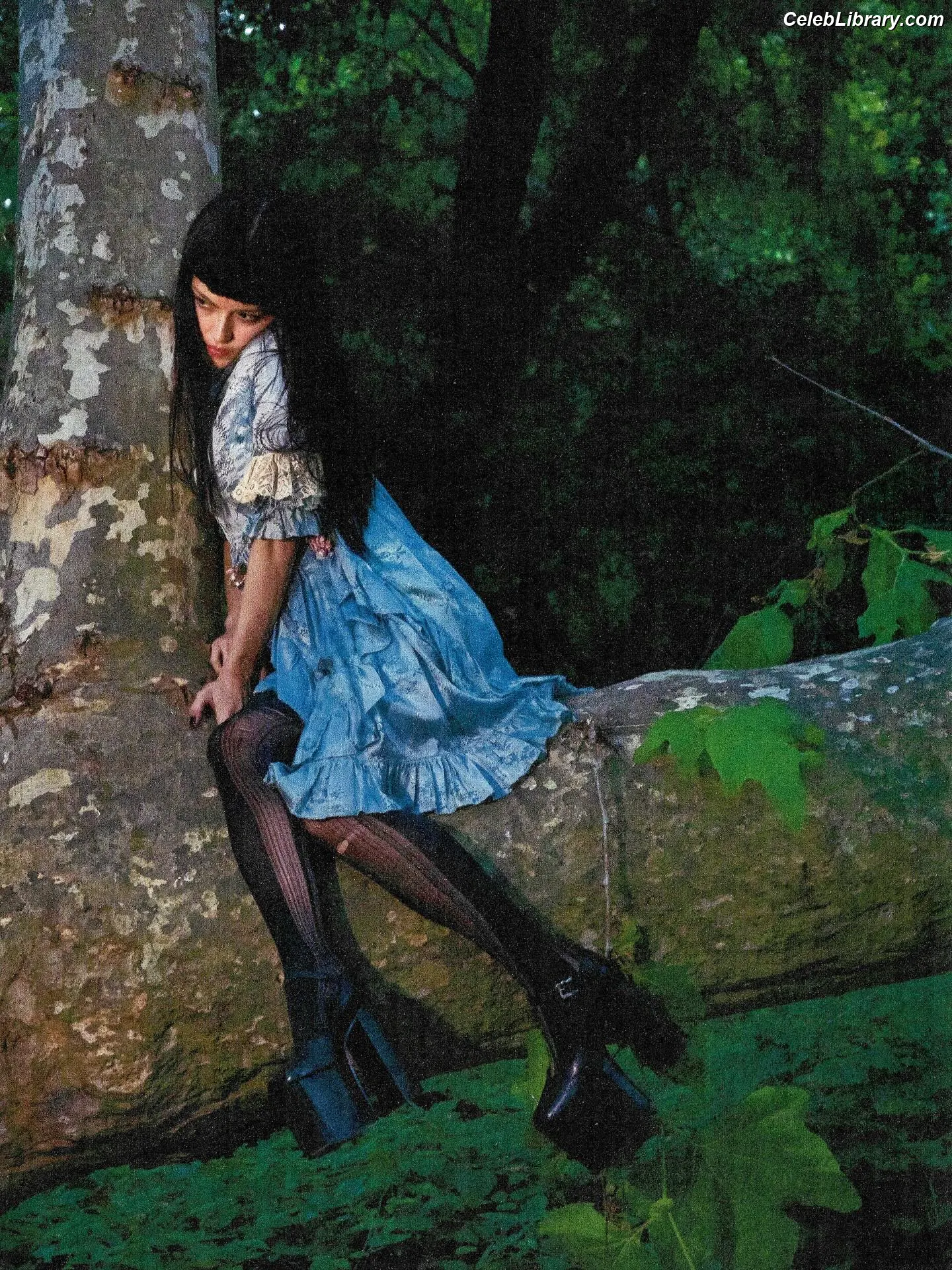 Maria Zardoya photo 10 of 346