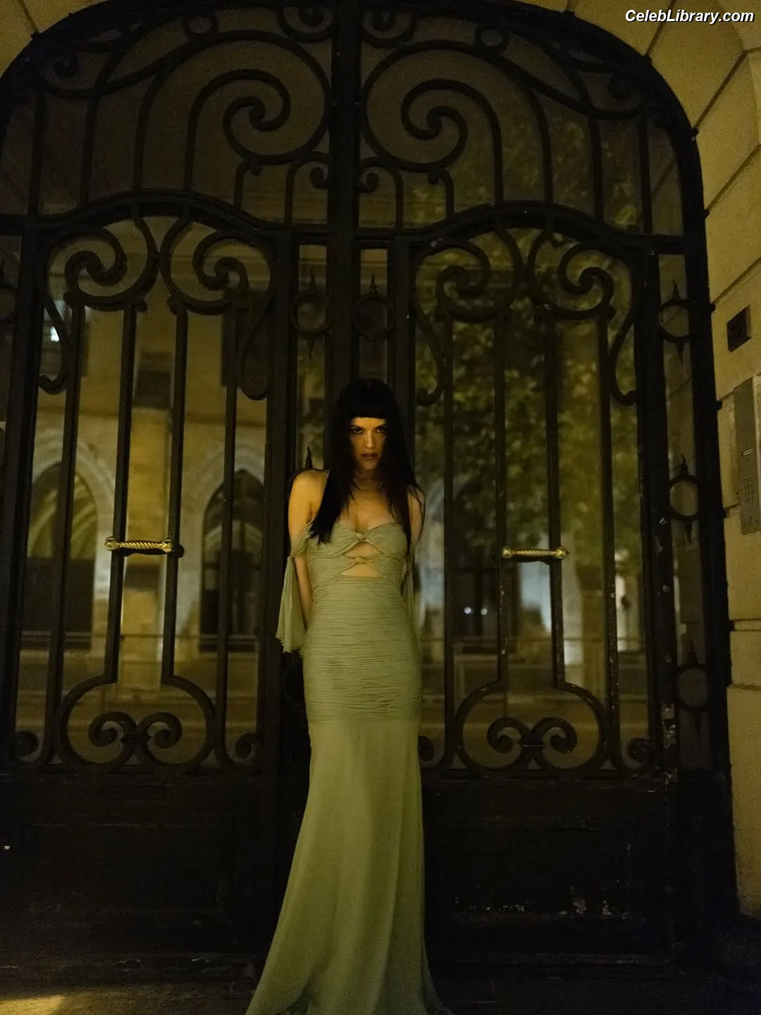 Maria Zardoya photo 8 of 346