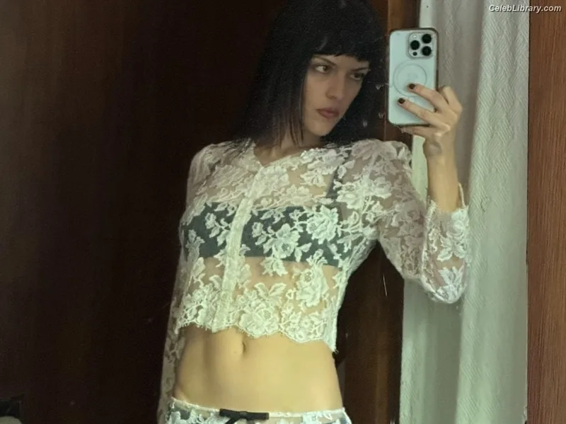 Maria Zardoya photo 9 of 347