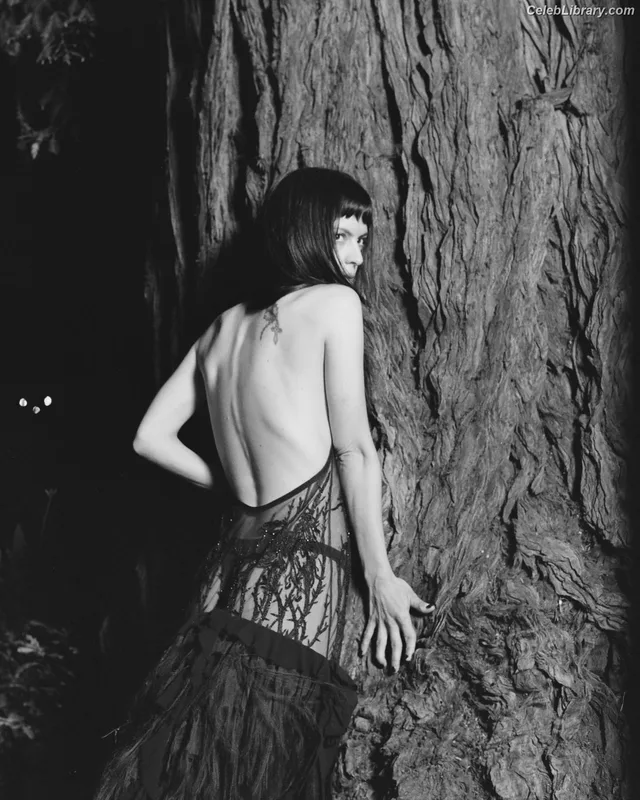 Maria Zardoya photo 1 of 347