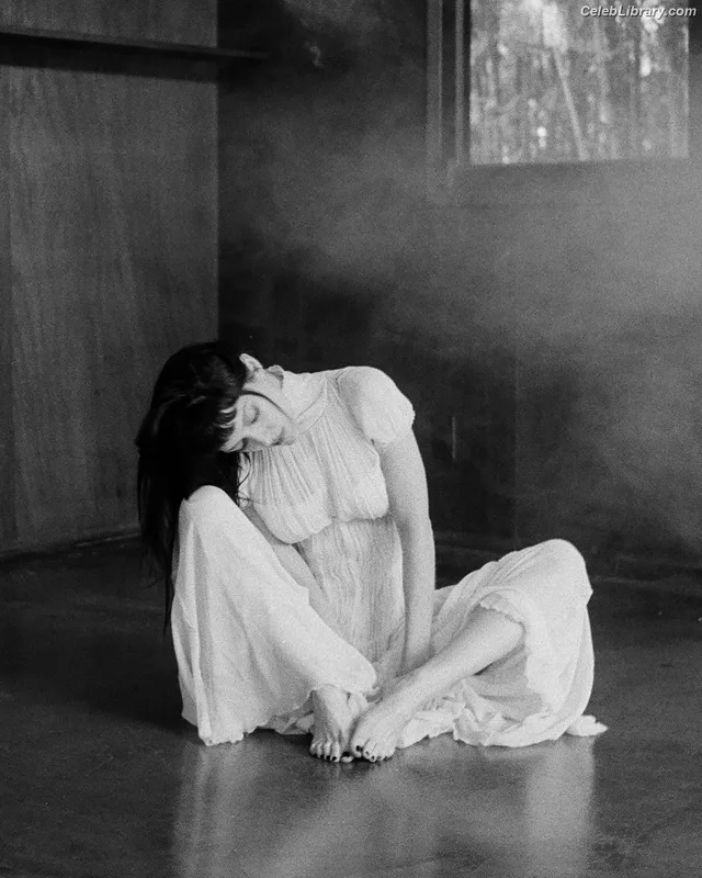 Maria Zardoya photo 2 of 347