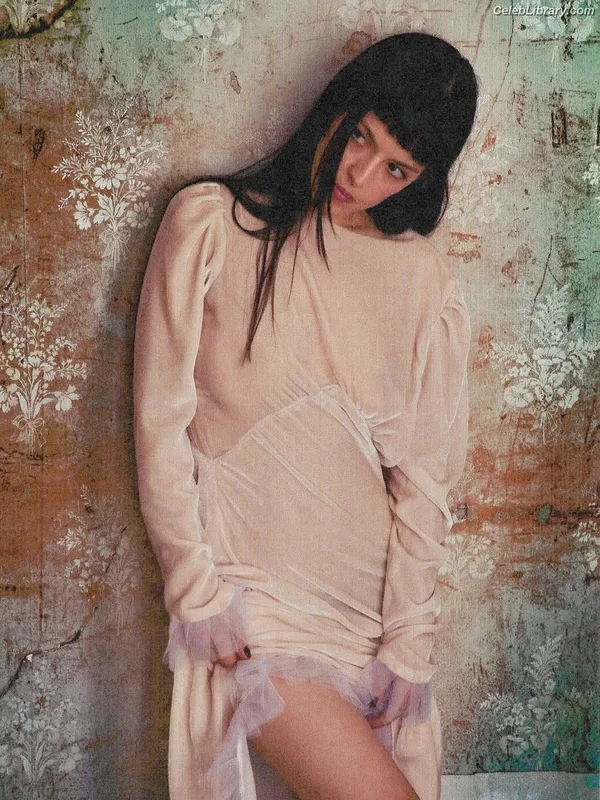 Maria Zardoya photo 16 of 347