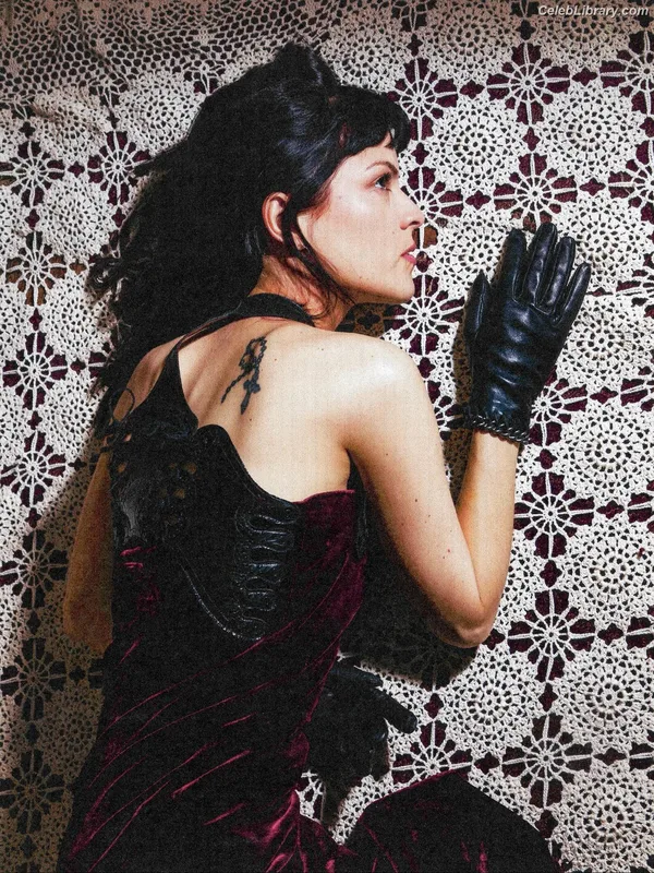 Maria Zardoya photo 6 of 347