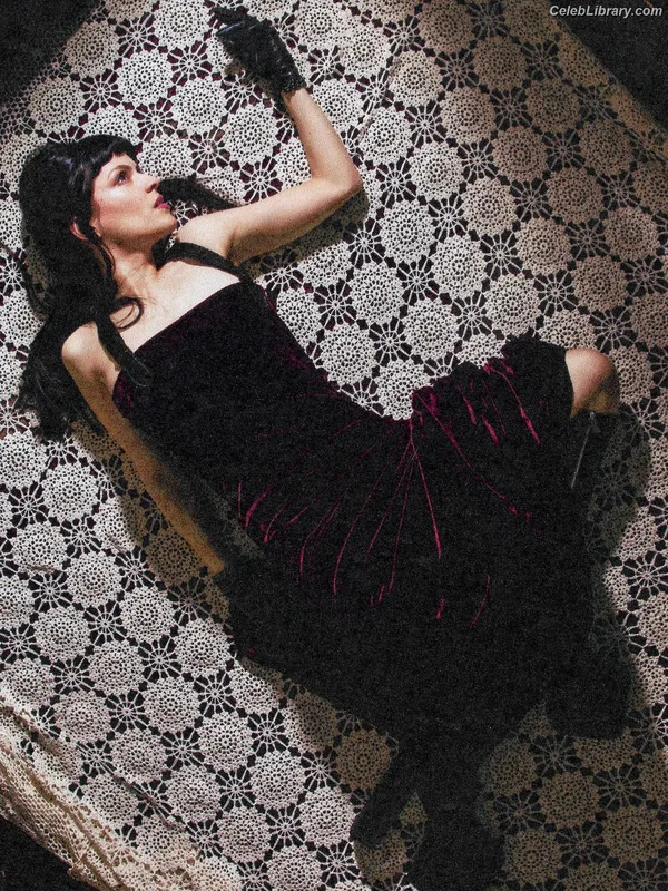 Maria Zardoya photo 7 of 347