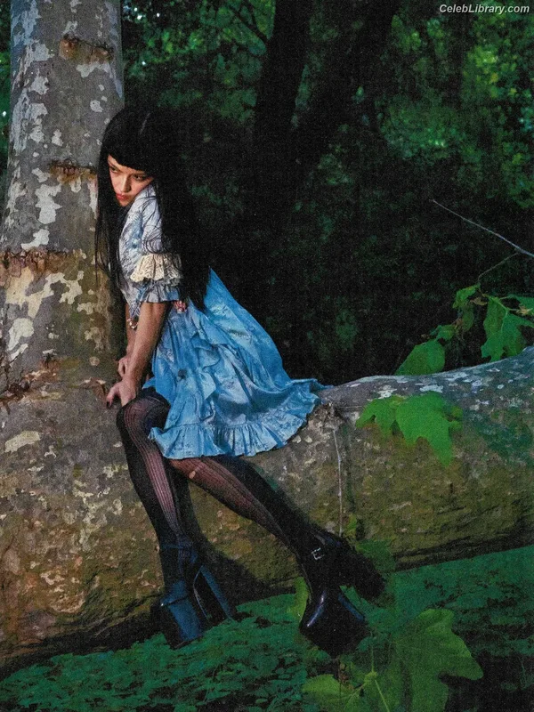 Maria Zardoya photo 10 of 347