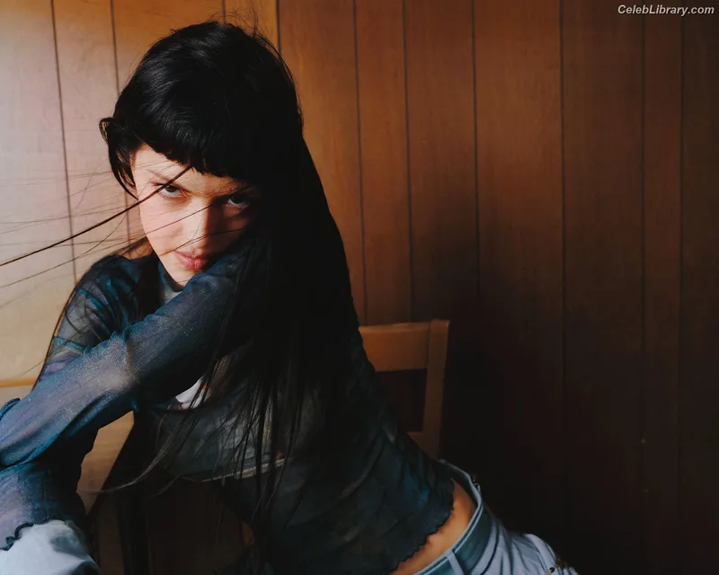 Maria Zardoya photo 9 of 347