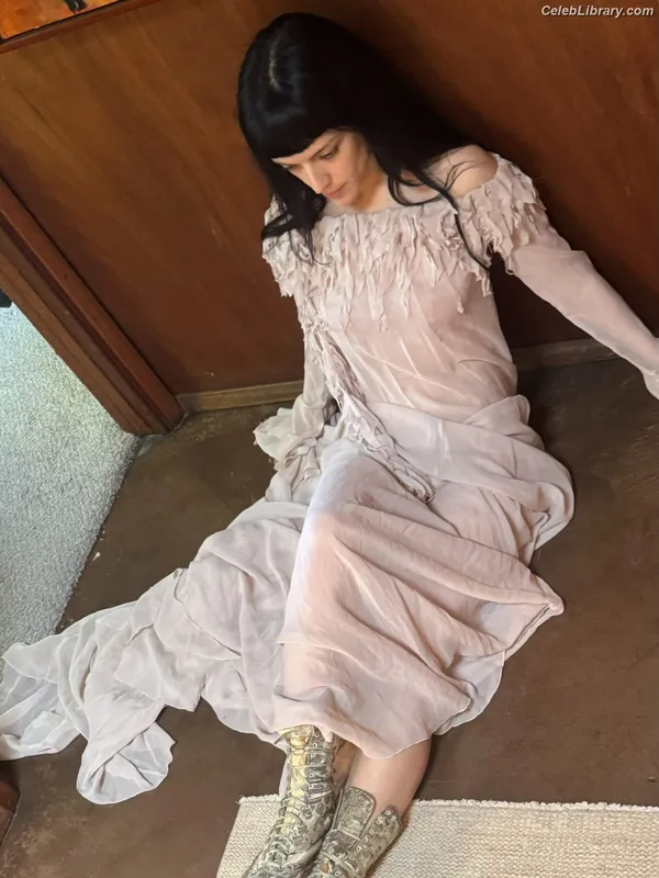 Maria Zardoya photo 11 of 347