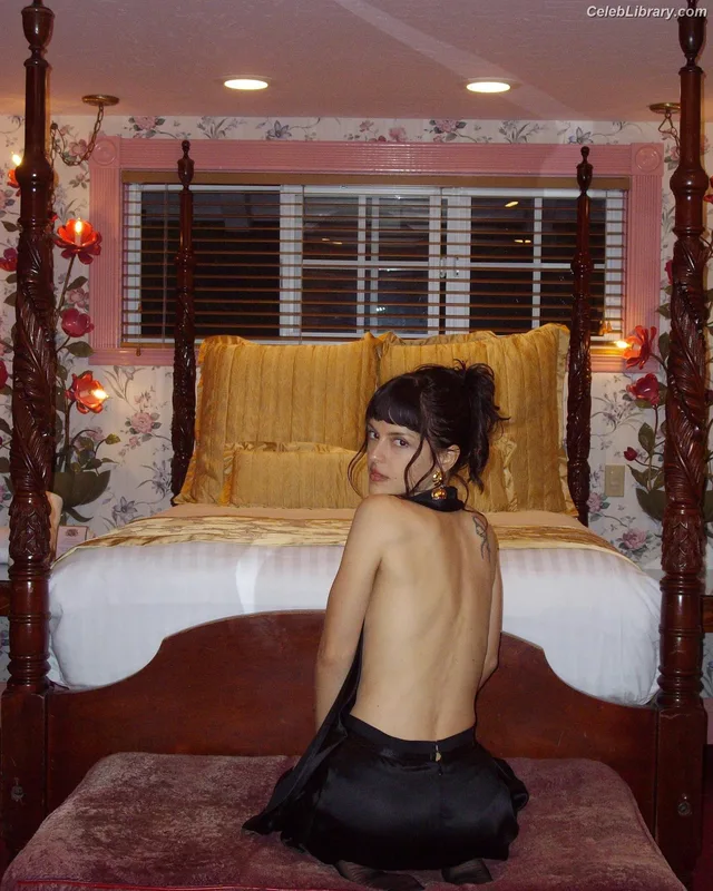 Maria Zardoya photo 5 of 347