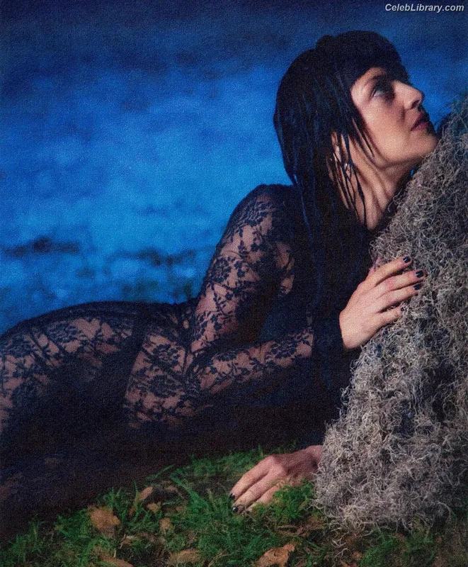 Maria Zardoya photo 8 of 347