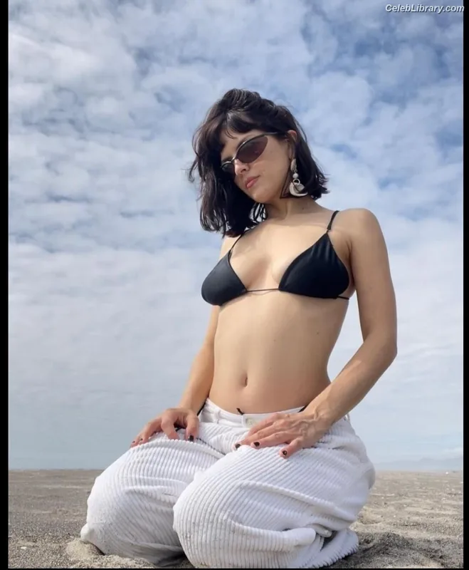 Maria Zardoya photo 16 of 347