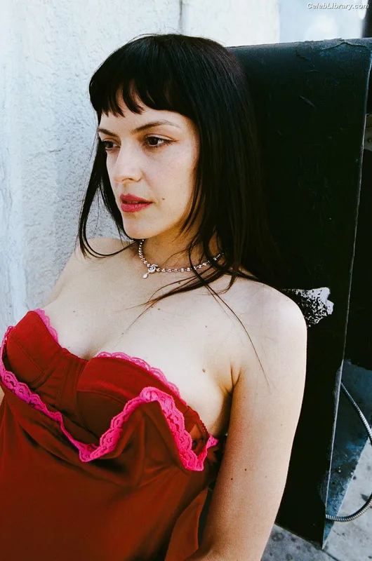 Maria Zardoya photo 10 of 347