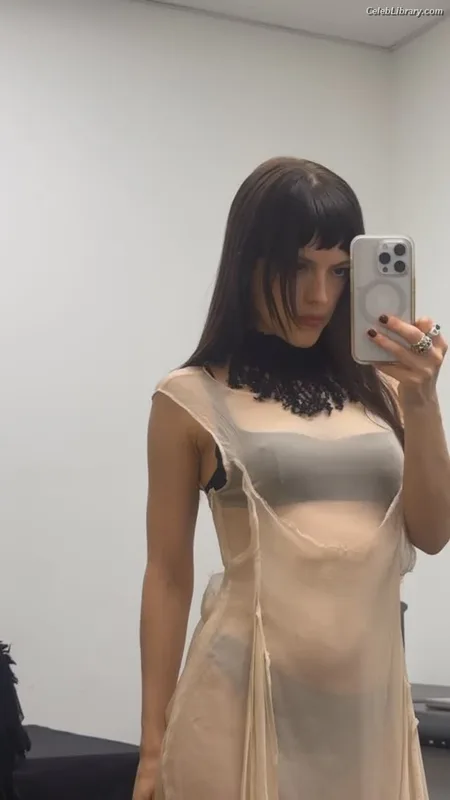 Maria Zardoya photo 2 of 347