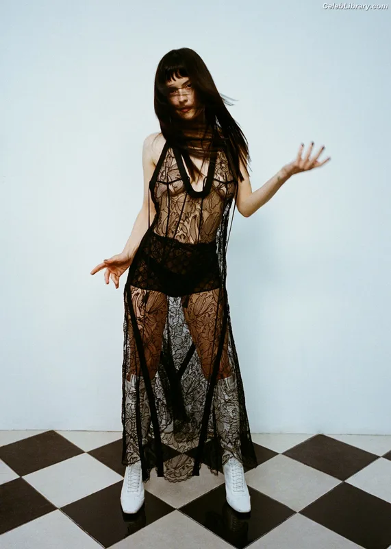 Maria Zardoya photo 10 of 347
