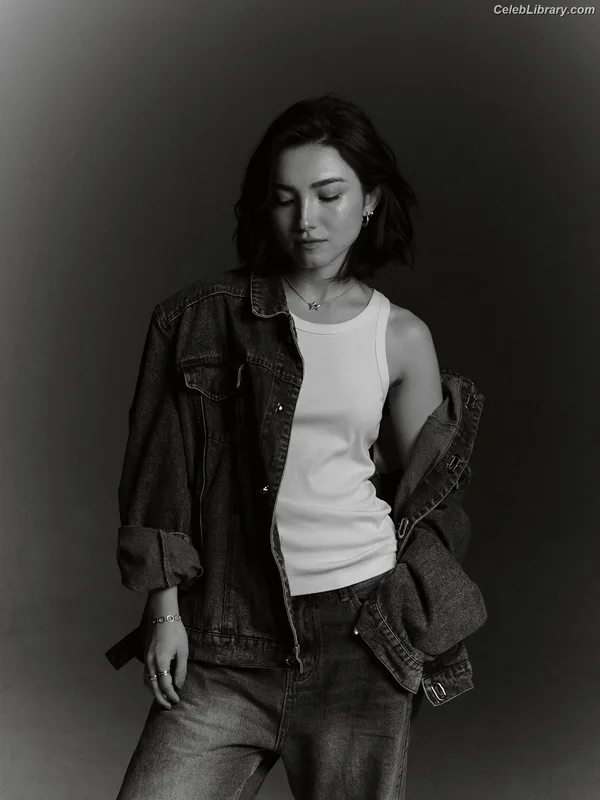 Maria Zhang photo 13 of 282