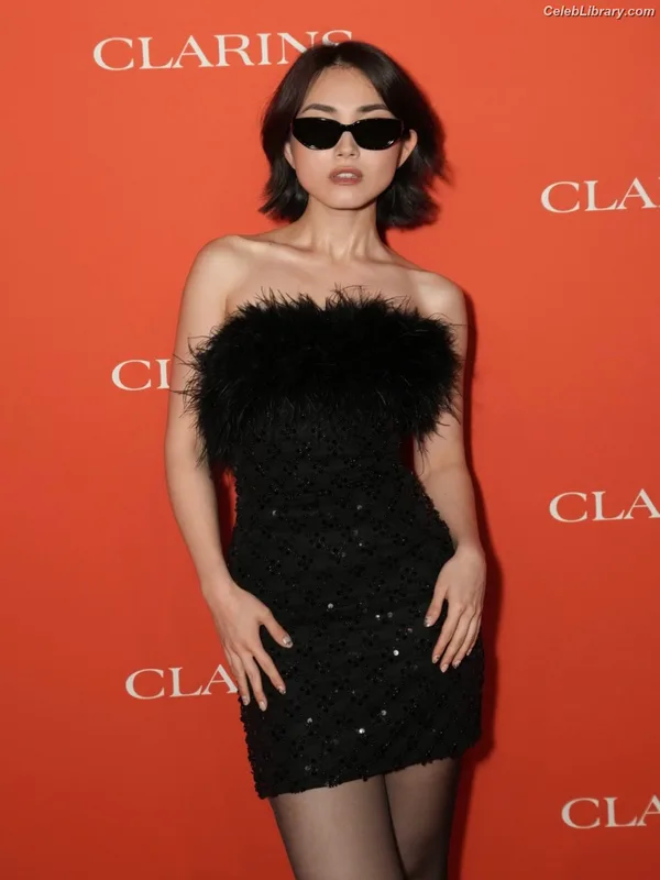 Maria Zhang photo 4 of 282