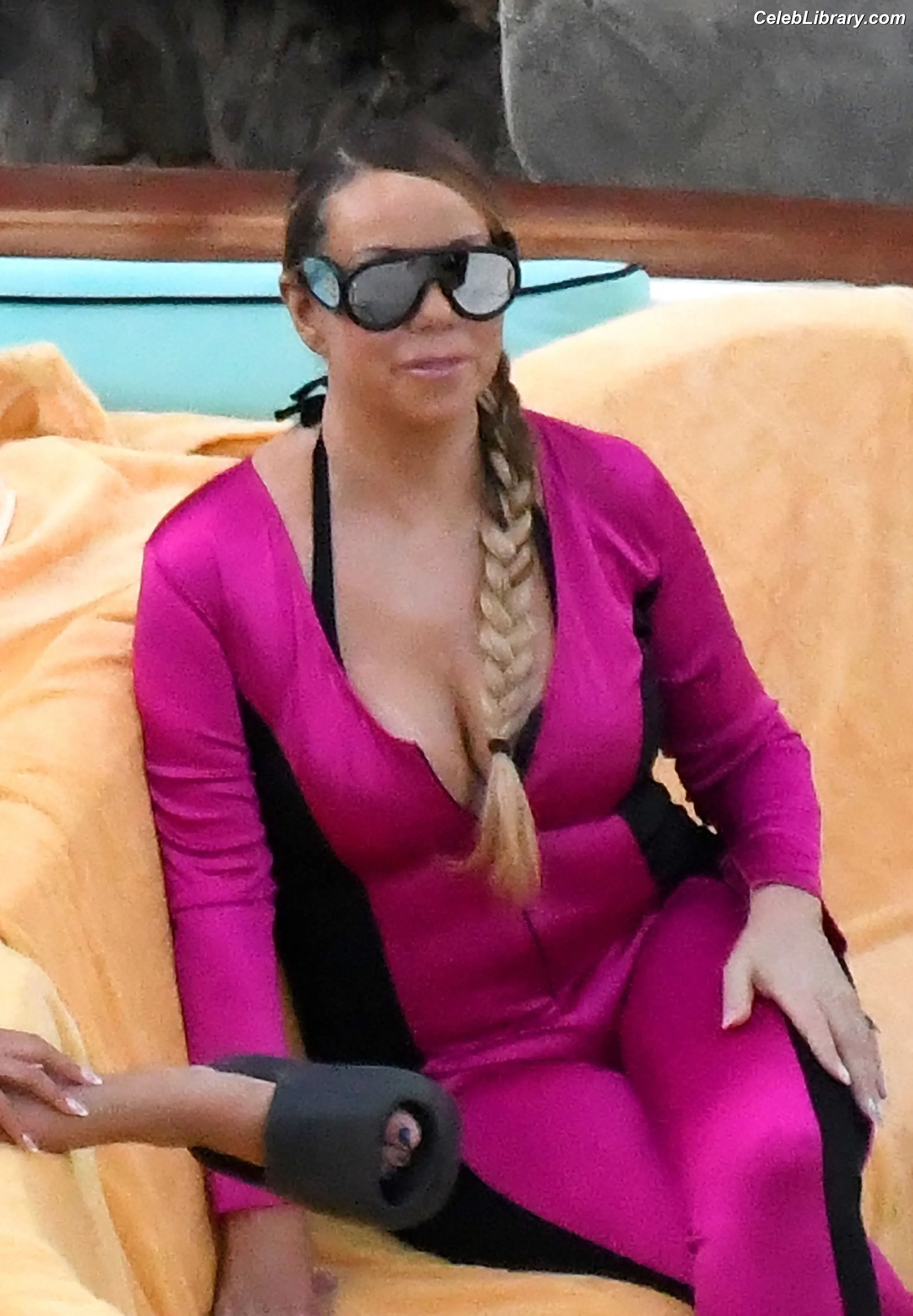 Mariah Carey photo 19 of 401