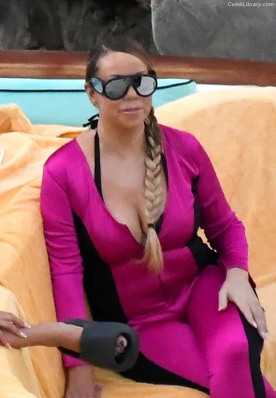 Mariah Carey photo 19 of 401
