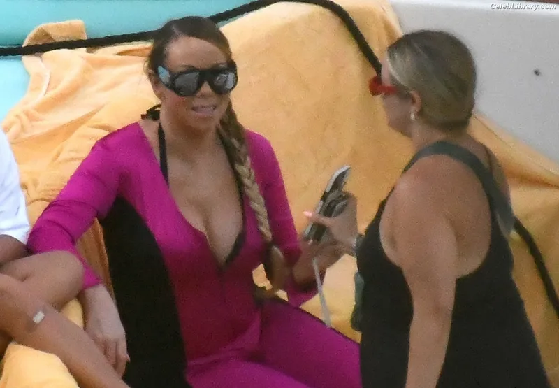 Mariah Carey photo 22 of 401