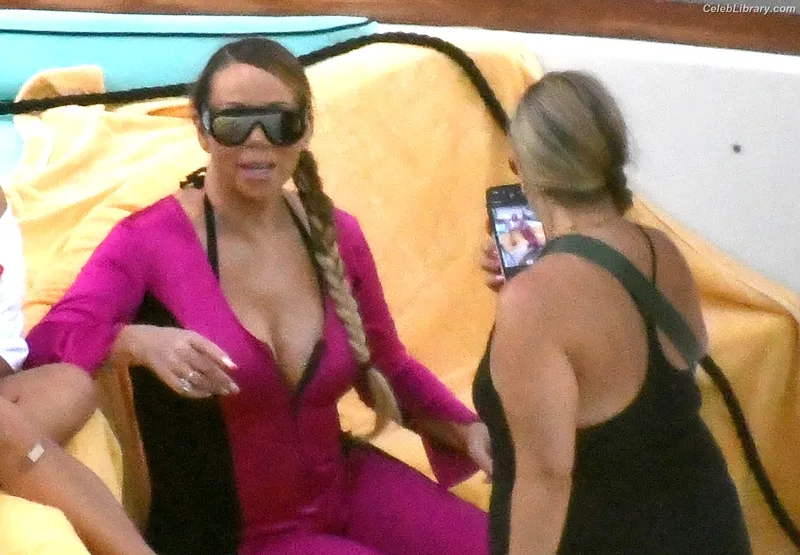 Mariah Carey photo 23 of 401