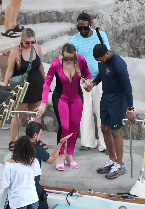 Mariah Carey photo 7 of 401