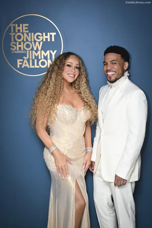 Mariah Carey photo 2 of 401