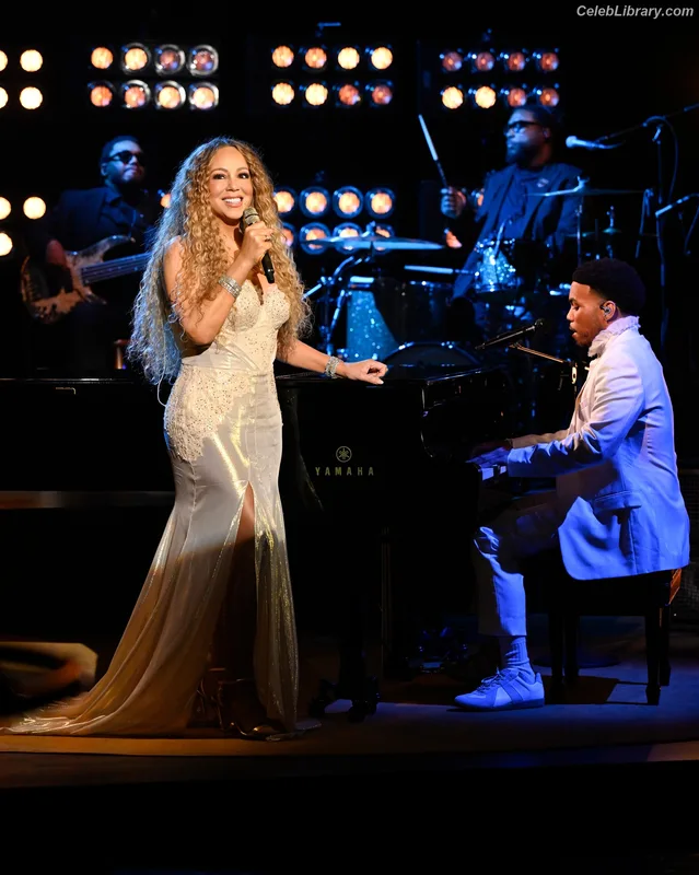 Mariah Carey photo 5 of 401
