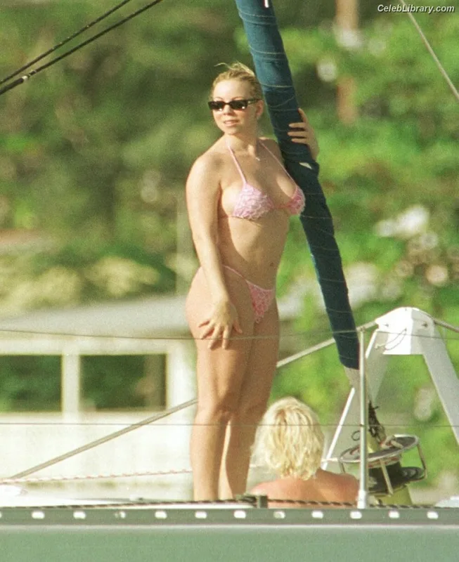 Mariah Carey photo 5 of 401