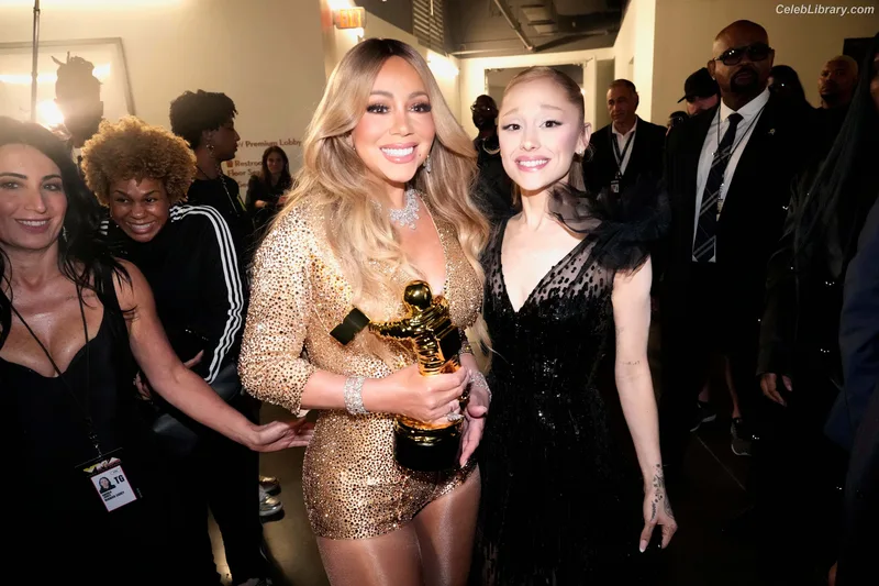 Mariah Carey photo 4 of 401
