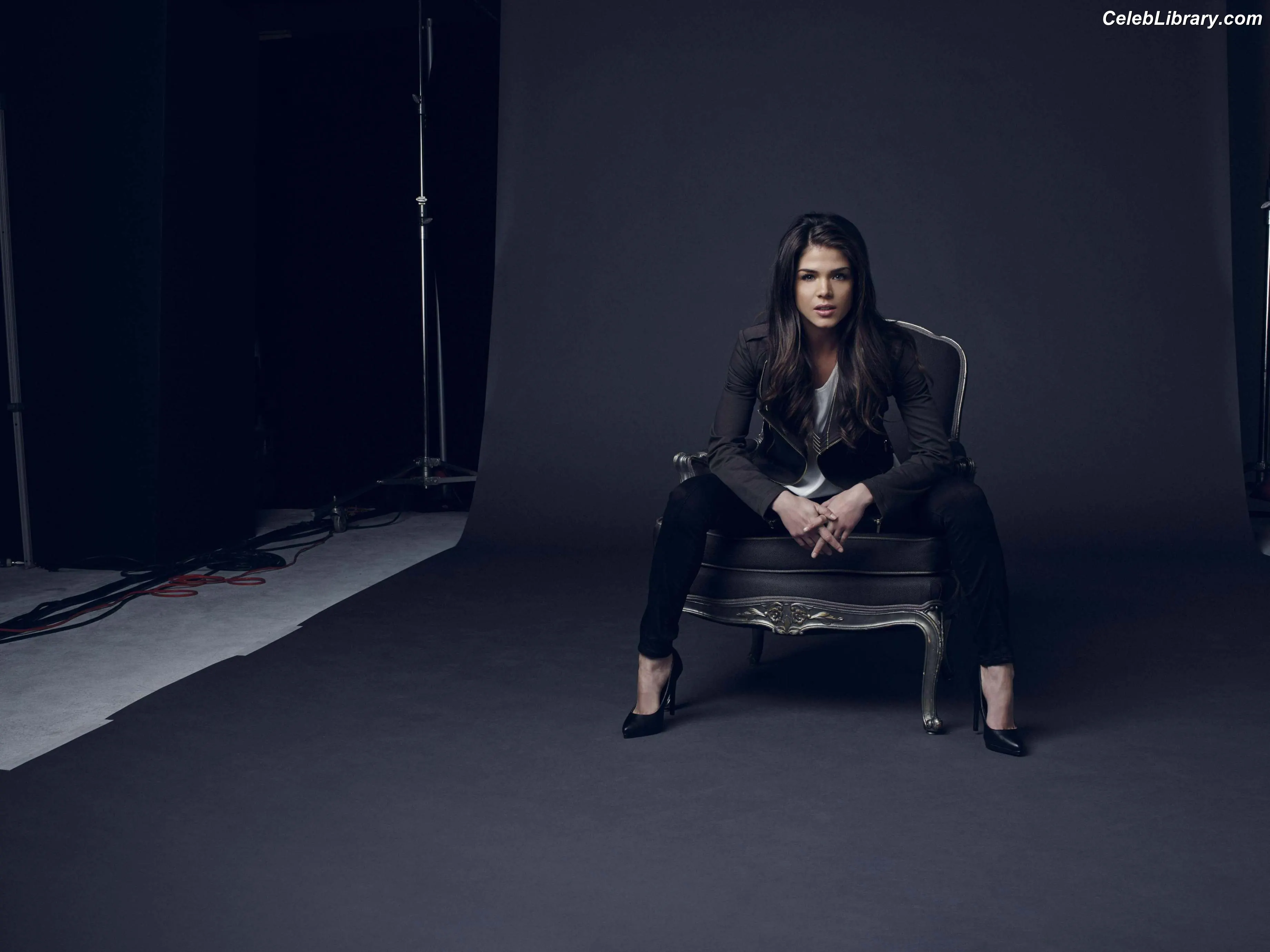 Marie Avgeropoulos photo 12 of 57
