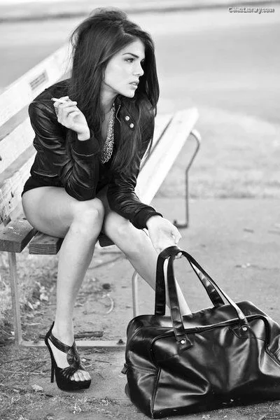 Marie Avgeropoulos photo 20 of 58