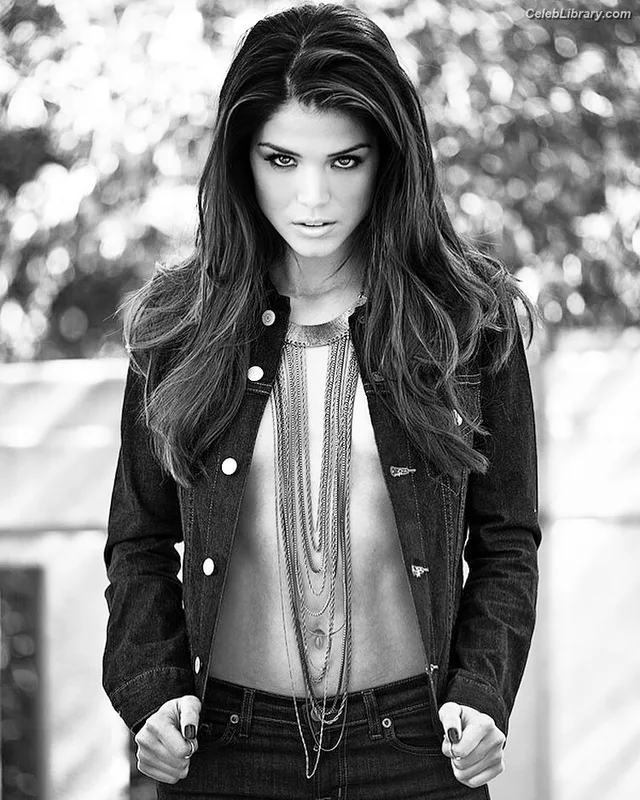 Marie Avgeropoulos photo 21 of 58